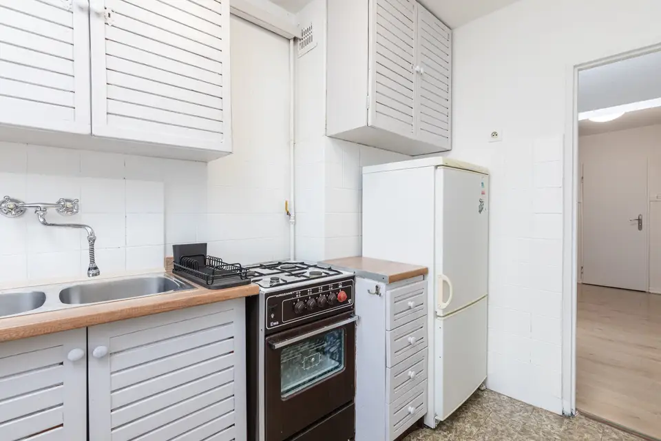 room in Mokotów 4