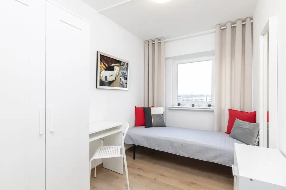 room in Mokotów 1
