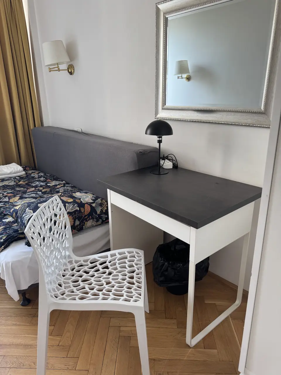 room in Wola 2