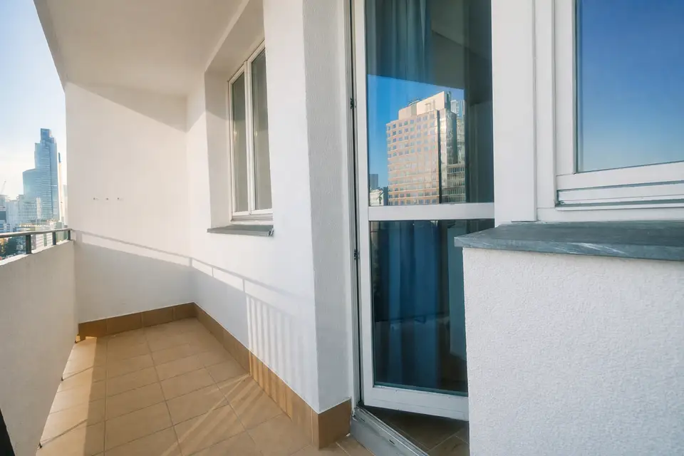 room in Wola 9