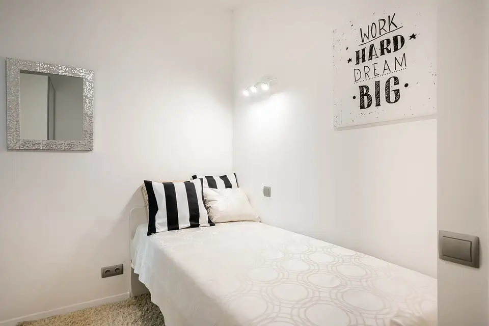 room in Mokotów 2